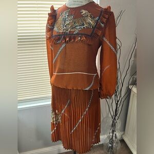 vintage-style brown two-piece outfit